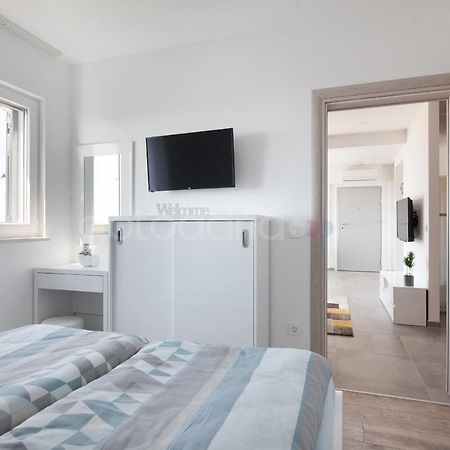Luxury Apartment Sofia -Free Beach Parking Makarska Dış mekan fotoğraf
