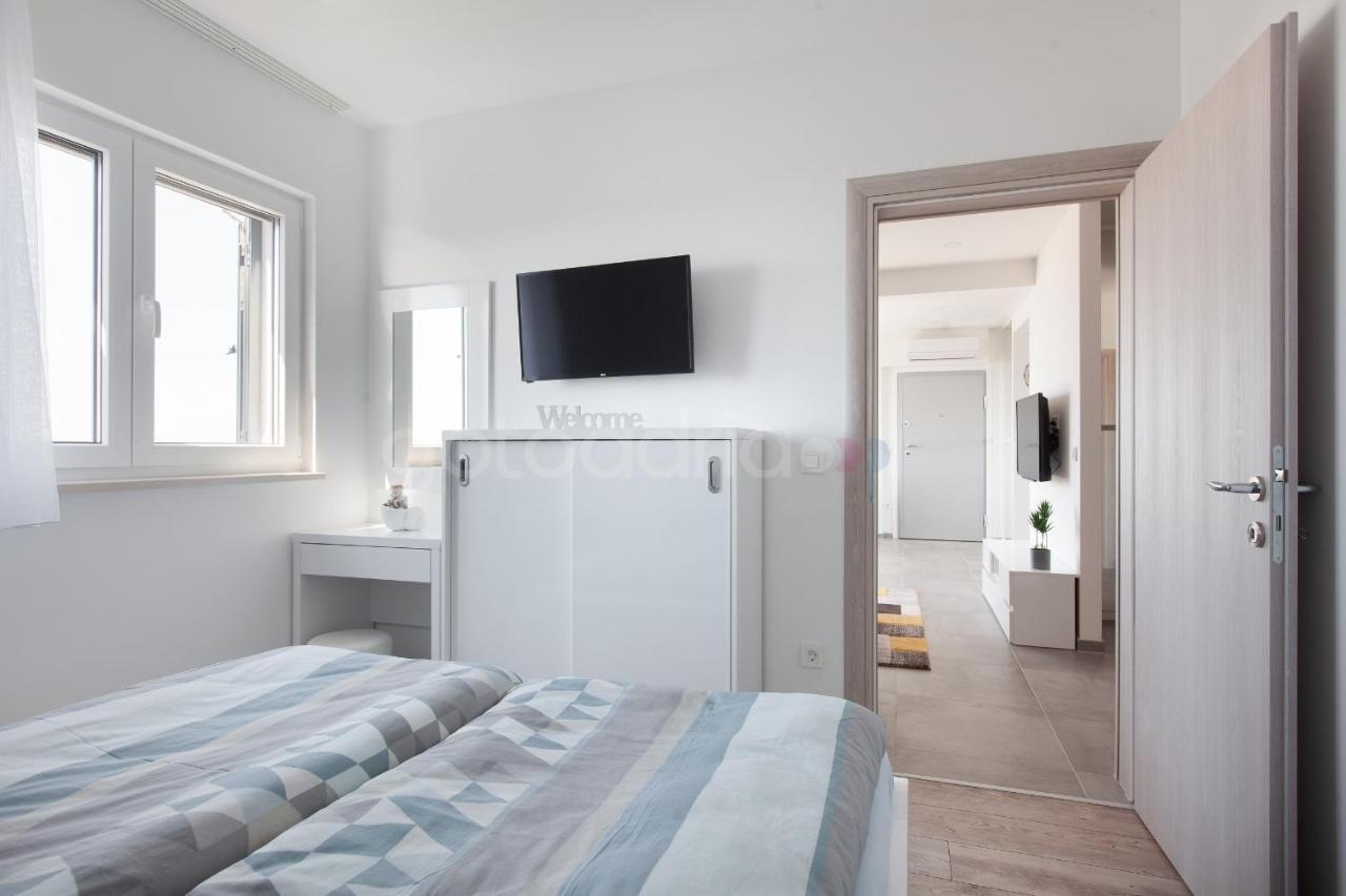 Luxury Apartment Sofia -Free Beach Parking Makarska Dış mekan fotoğraf